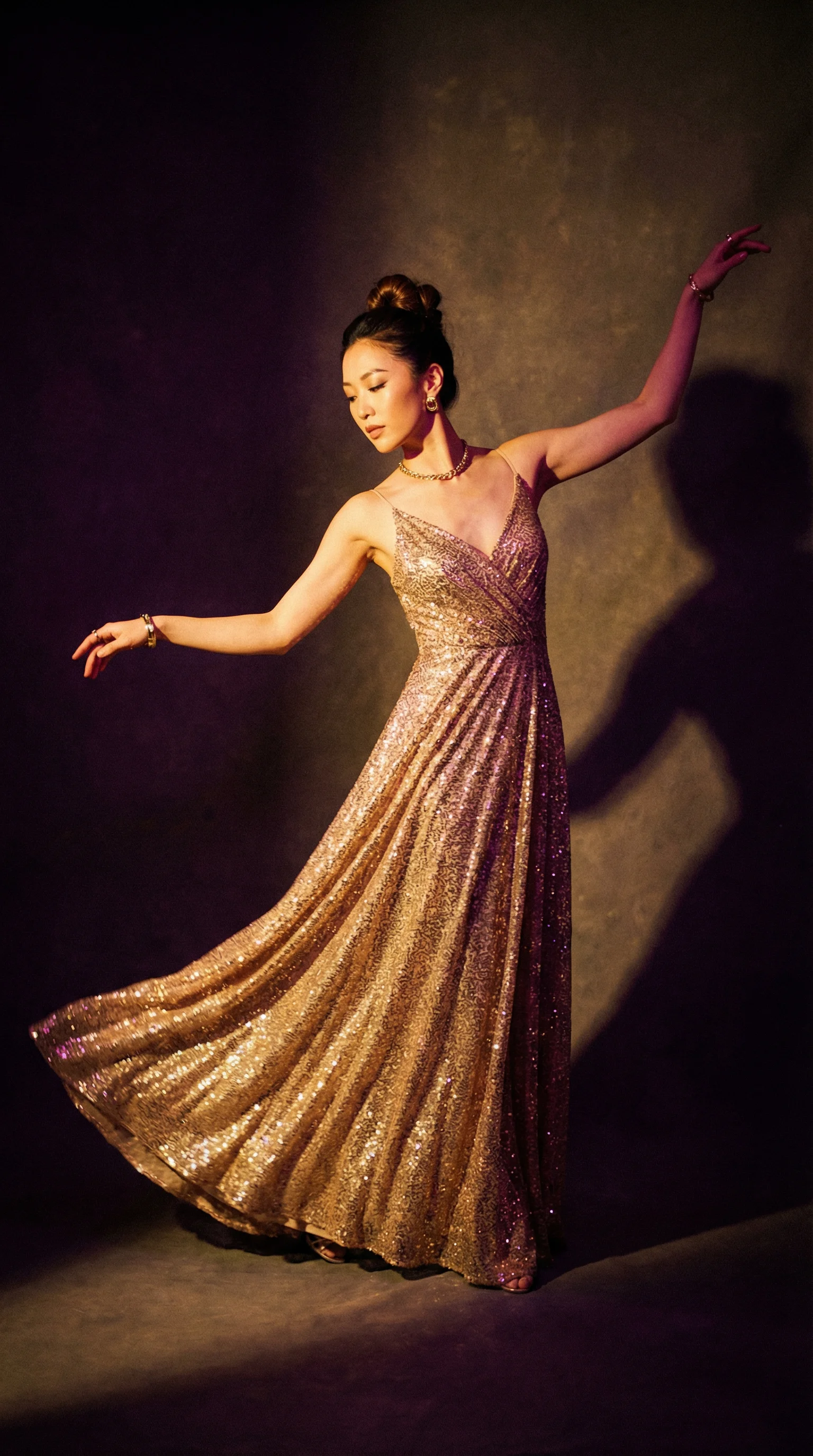 无限臀山签约模特演员苏雅琳